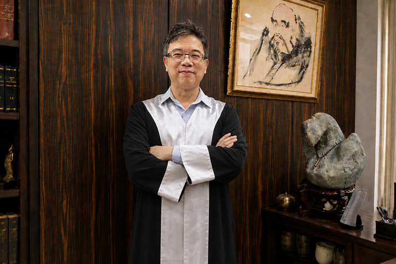 仲和法律事務所-陳律師