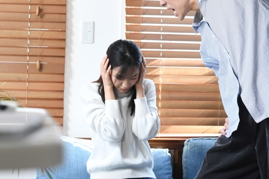 一個飽受精神暴力的女人
